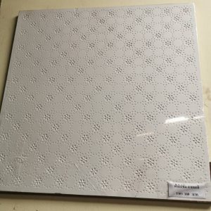 แผ่นฝ้ายิปซั่มพิมพ์ลาย(ลายมะลิ)ขนาด 60x60x0.9ซม.
